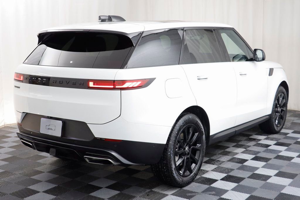 Used 2024 Land Rover Range Rover Sport SE AWD/4WD image 18