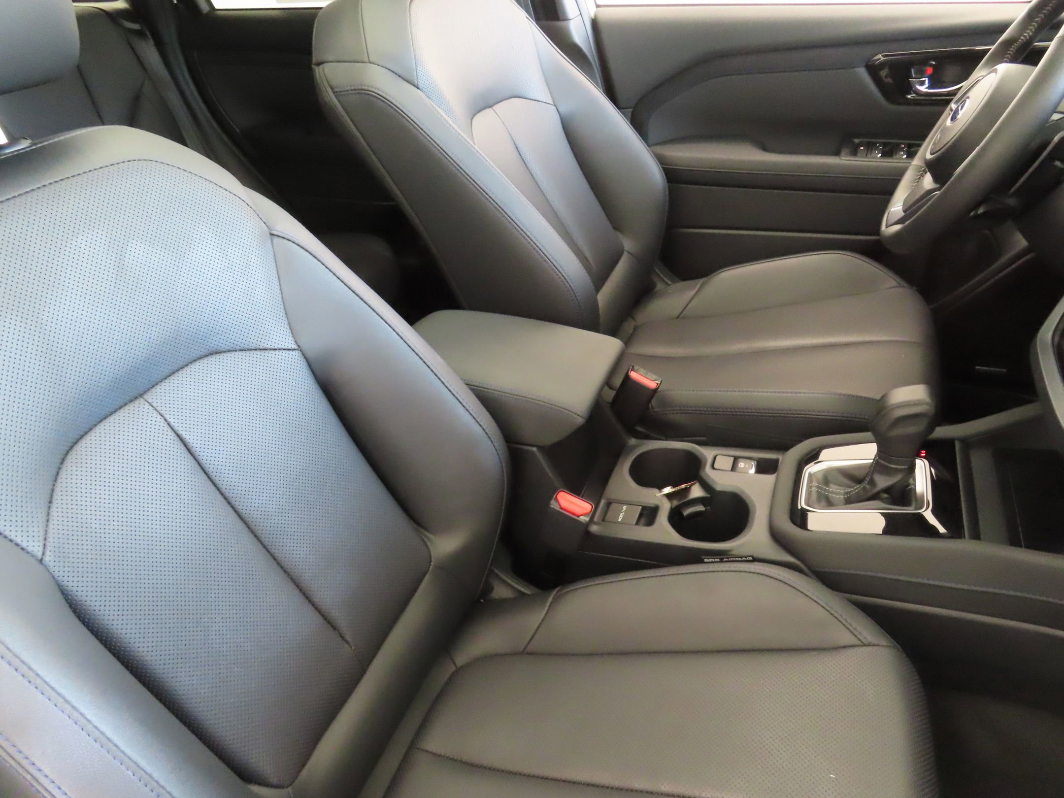 Used 2025 Subaru Forester Limited image 29