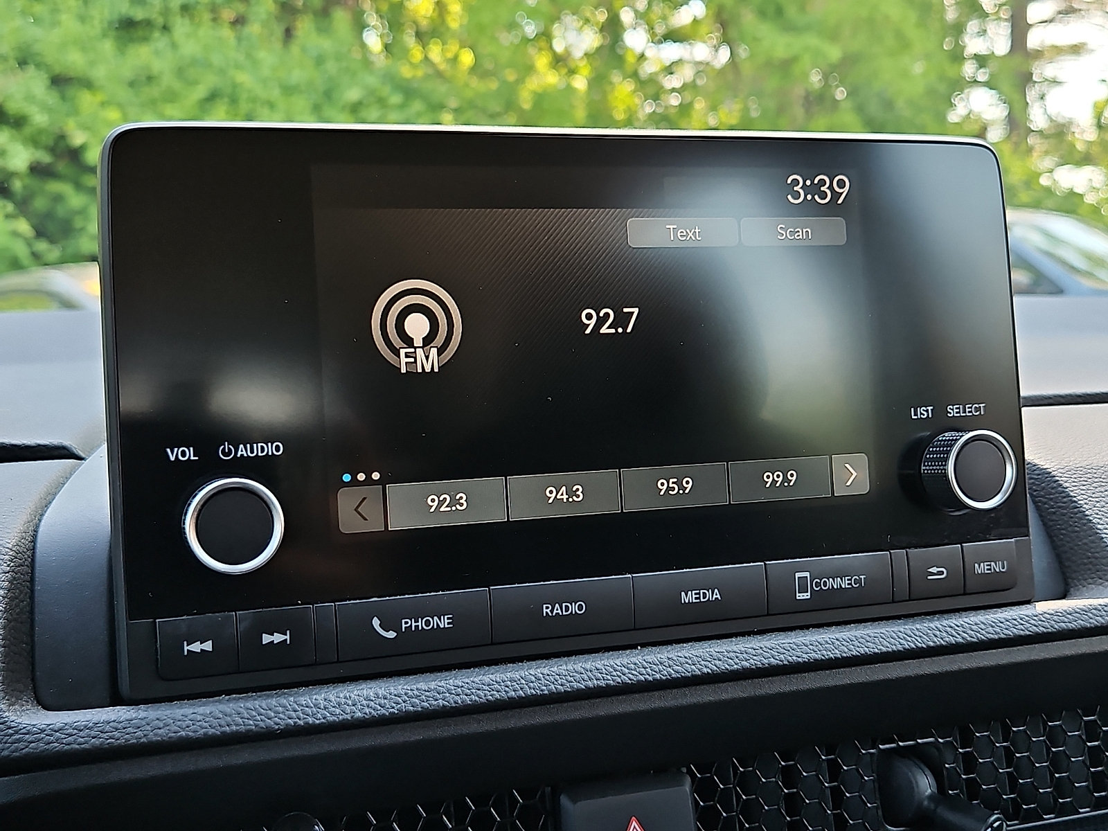 Used 2023 Honda CR-V LX image 17