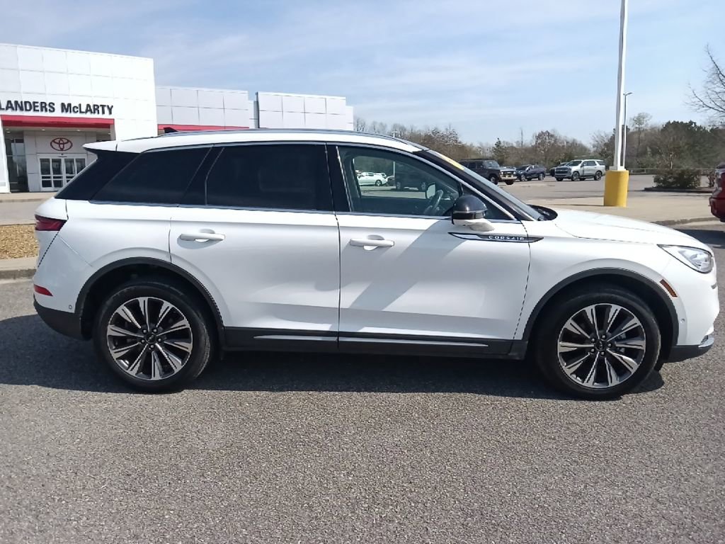 Used 2021 Lincoln Corsair Reserve w/ Equipment Group 201A image 2