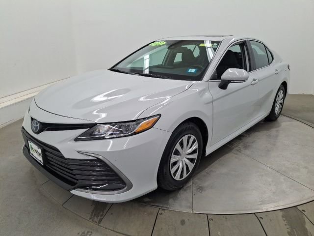Used 2022 Toyota Camry LE w/ Cold Weather Package image 3