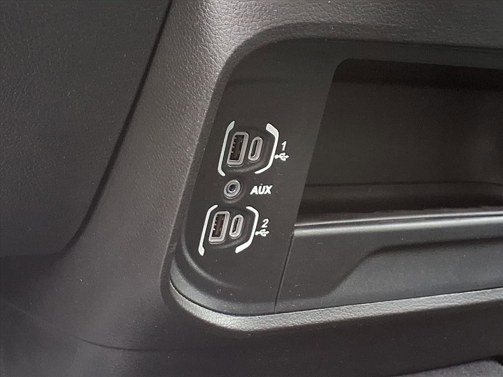 Used 2024 RAM 2500 Tradesman w/ Chrome Appearance Group image 13