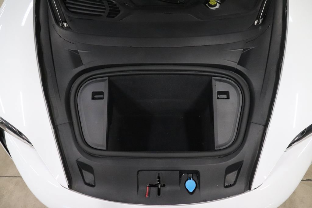 Used 2020 Porsche Taycan 4S image 34