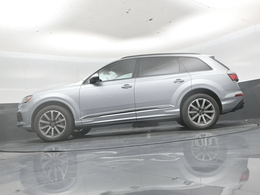 Used 2023 Audi Q7 2.0T Premium Plus w/ Premium Plus Package AWD/4WD image 42