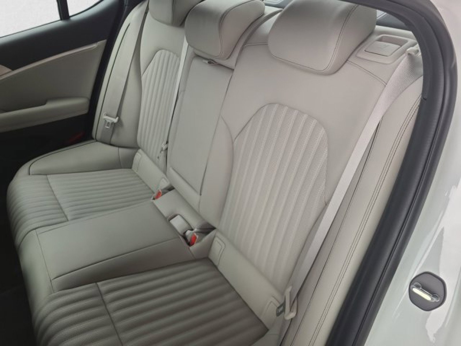 Used 2023 Genesis G70 2.0T w/ Sport Prestige Package AWD/4WD image 19