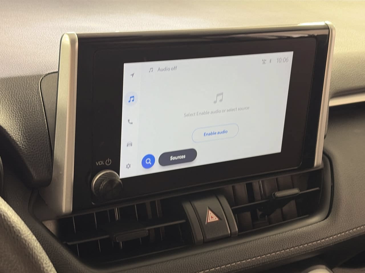 Used 2025 Toyota RAV4 XLE FWD image 15