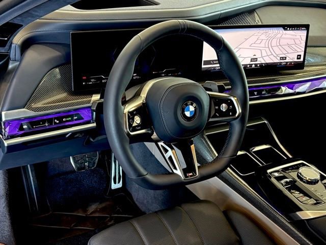Used 2025 BMW 760i xDrive w/ Executive Package image 13