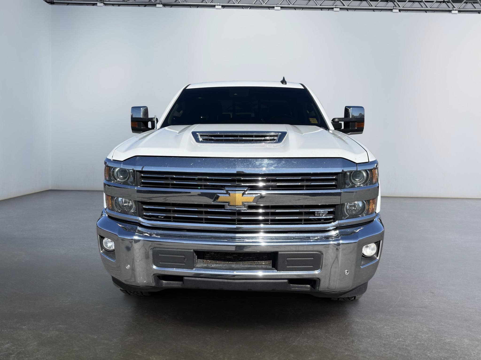 Used 2018 Chevrolet Silverado 2500 LTZ w/ Duramax Plus Package AWD/4WD image 8