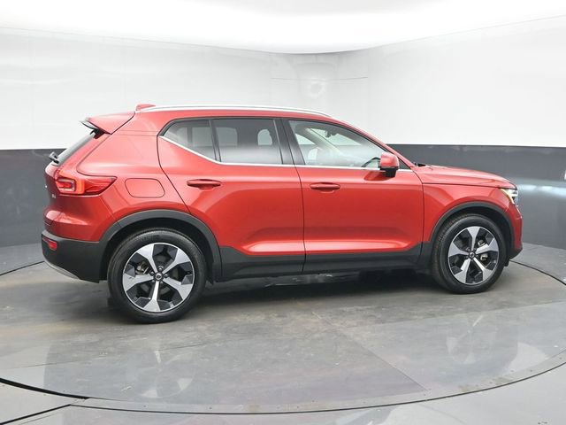 Used 2023 Volvo XC40 B4 Plus w/ Driver Assist Package image 8