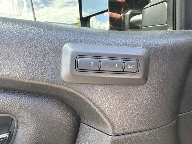 Used 2018 Nissan Titan PRO-4X w/ Pro-4x Convenience Package image 19