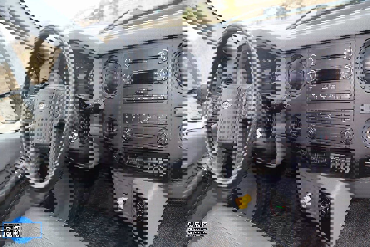 Used 2018 Ford F750 2WD Regular Cab Super Duty image 28