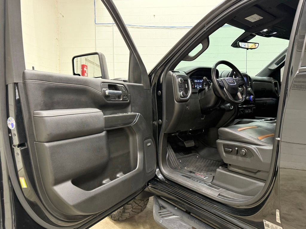 Used 2021 GMC Sierra 2500 AT4 w/ AT4 Preferred Package image 32