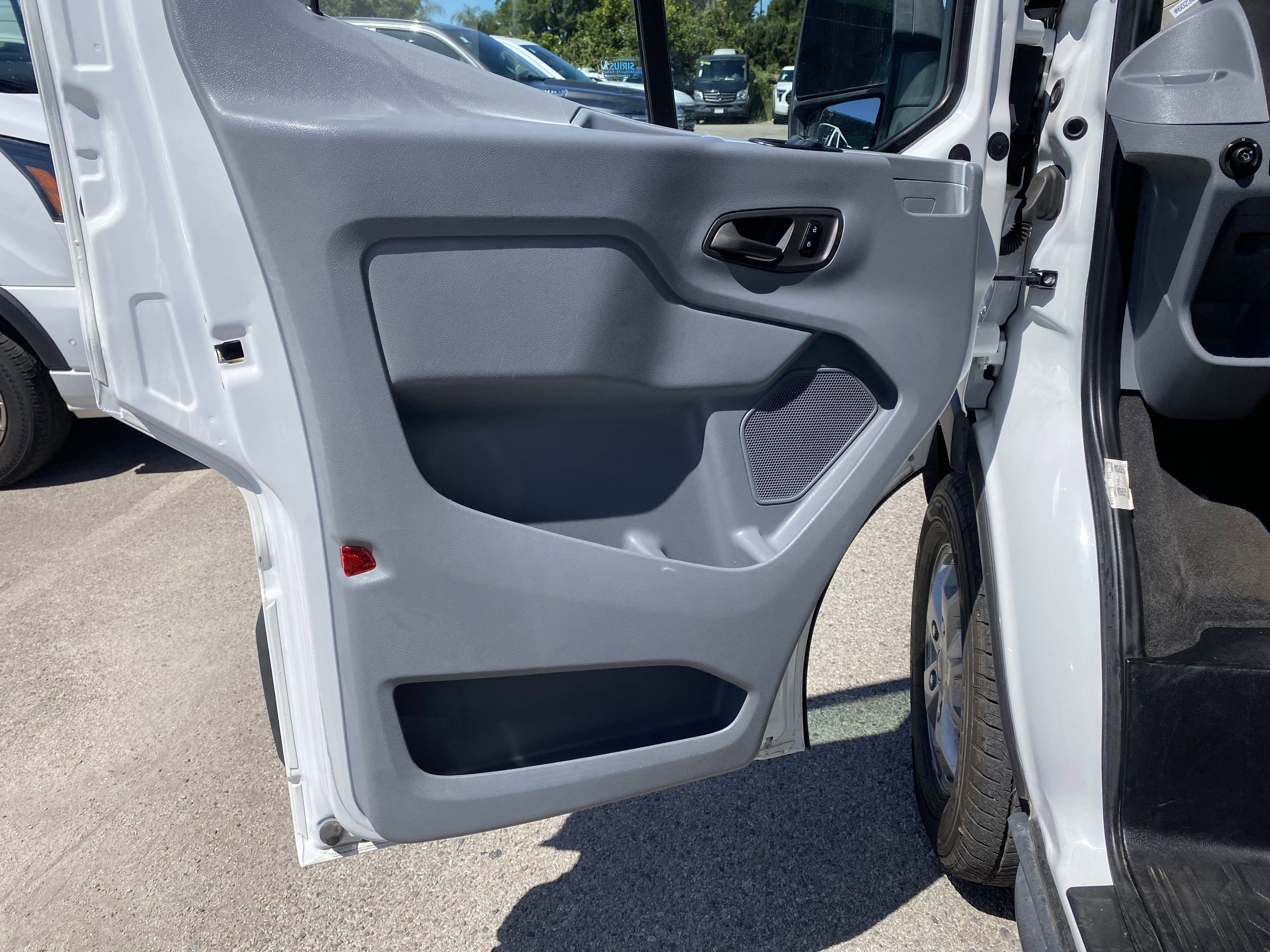 Used 2016 Ford Transit 250 130 Low Roof RWD image 13