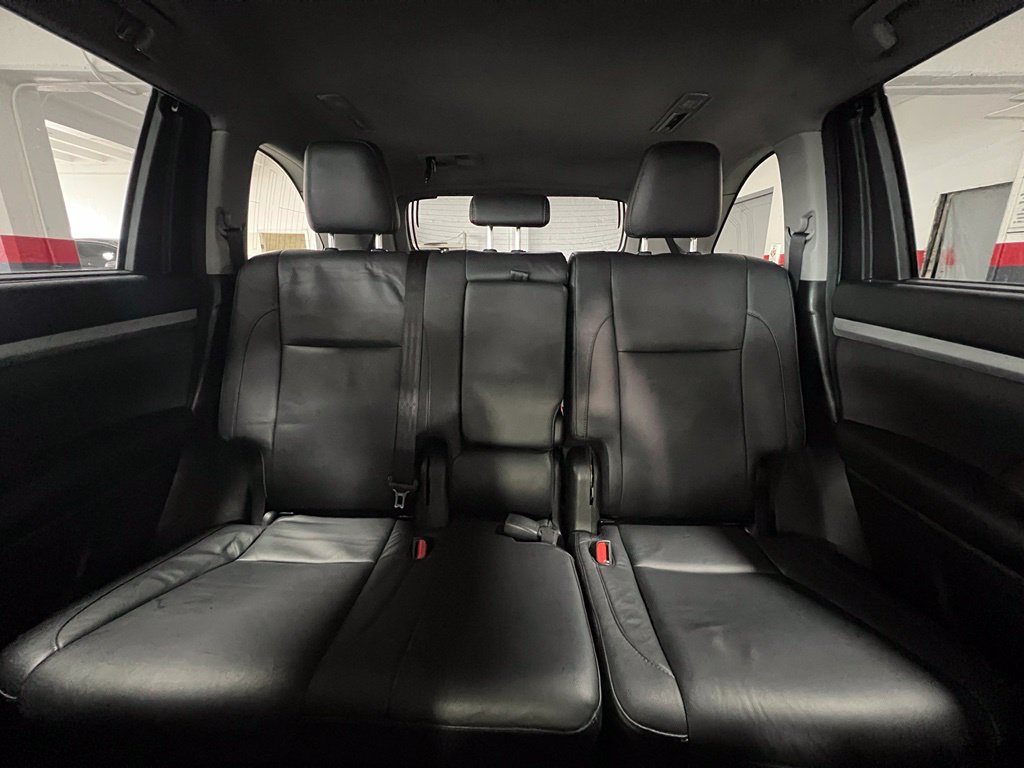 Certified 2017 Toyota Highlander XLE AWD/4WD image 15