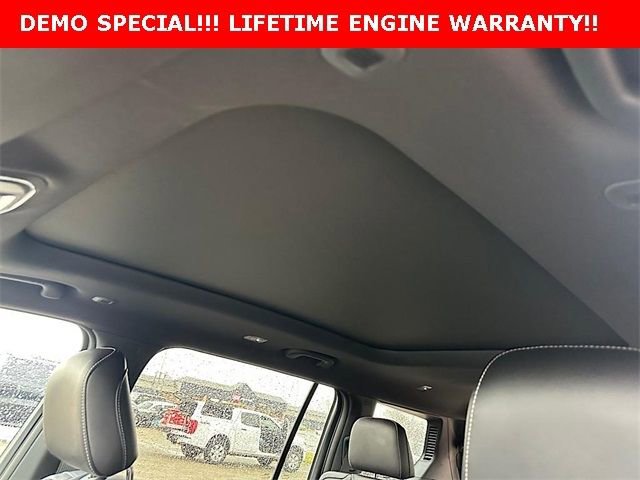 New 2025 Jeep Grand Cherokee L Limited w/ Black Appearance Package image 12