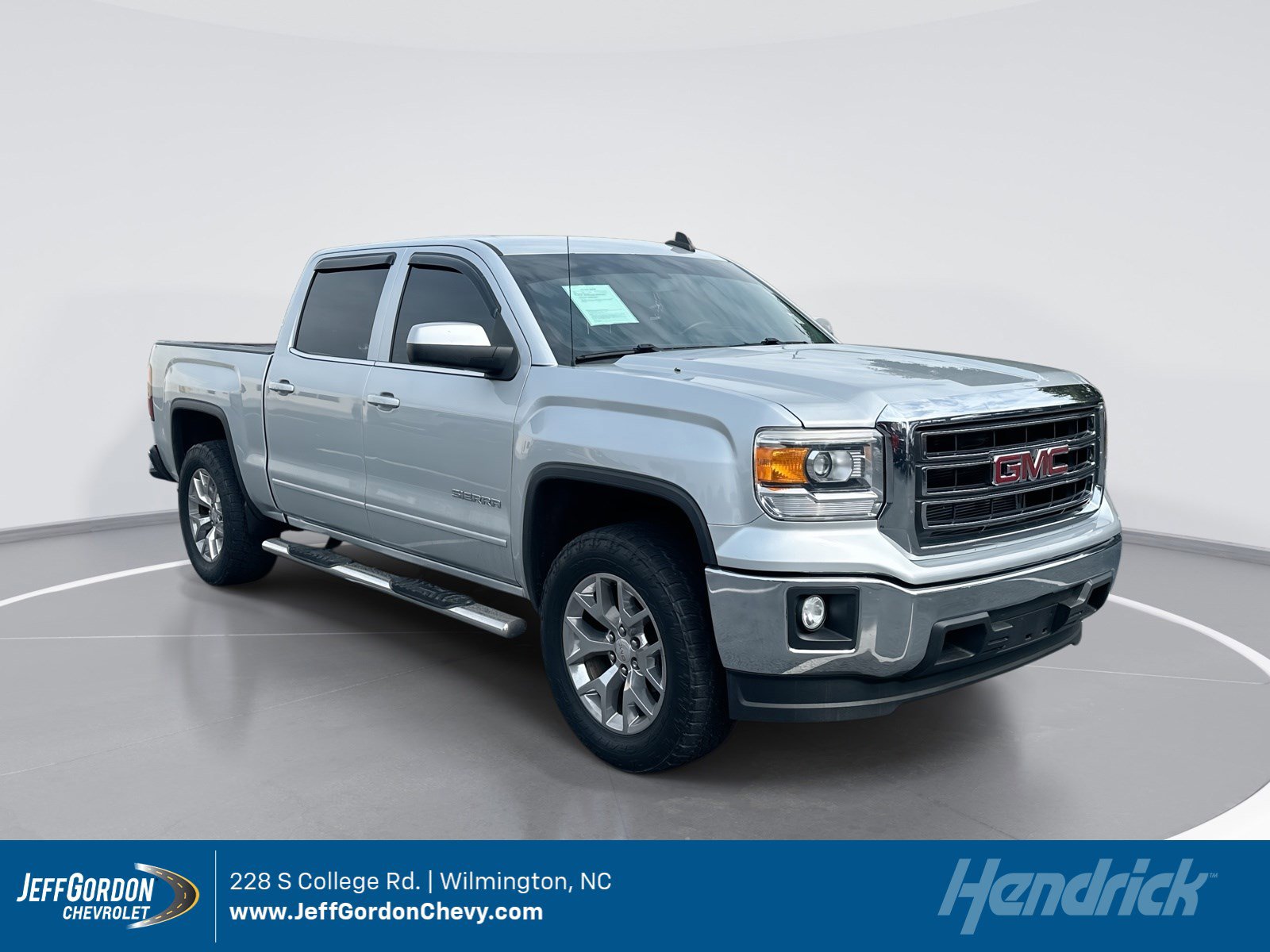 Used 2015 GMC Sierra 1500 SLE w/ SLE Value Package RWD image 1