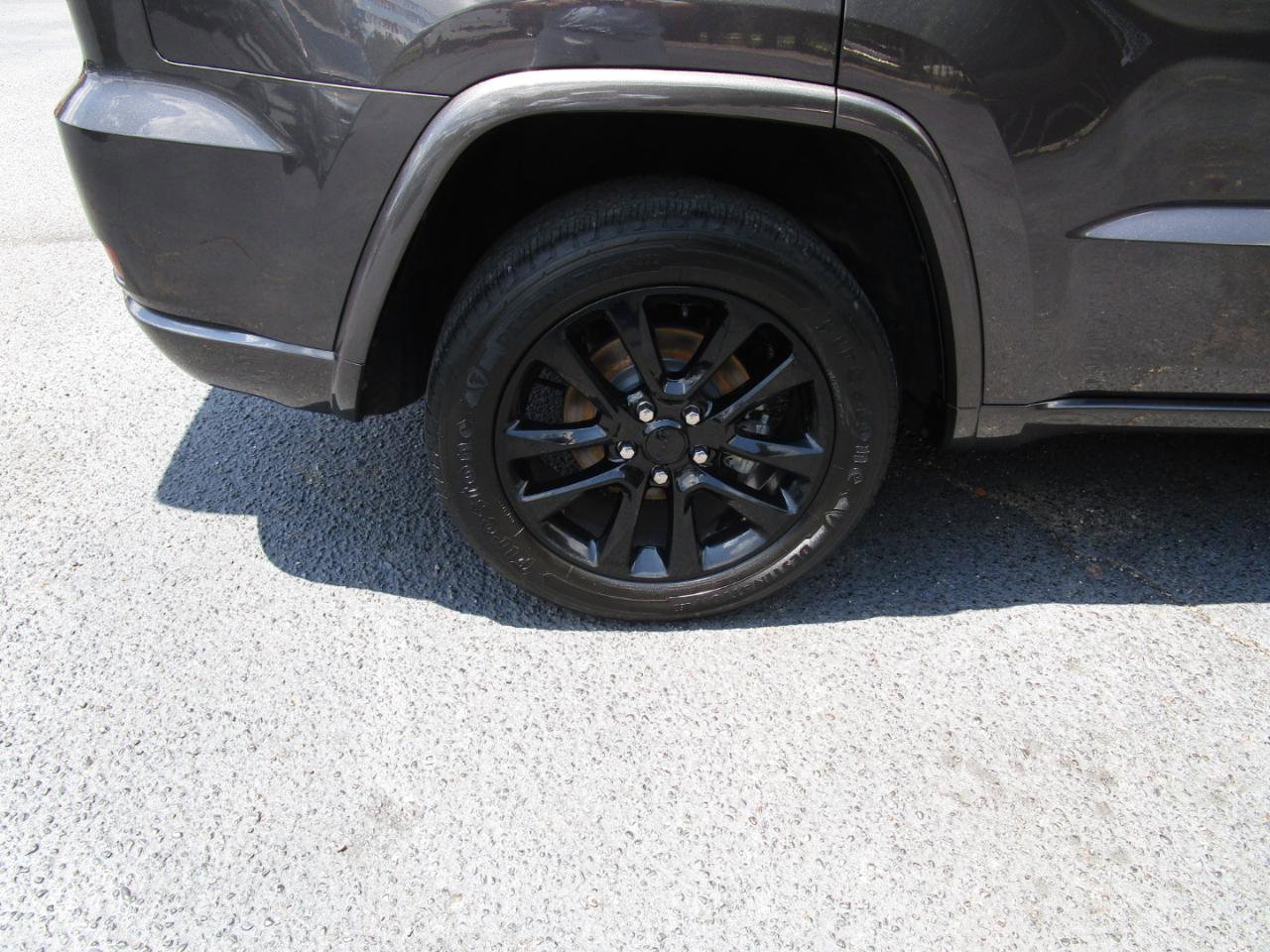 Used 2020 Jeep Grand Cherokee Altitude image 25