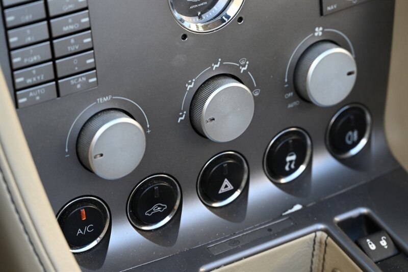 Used 2007 Aston Martin DB9 Volante RWD image 42