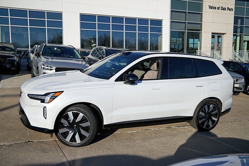 New 2025 Volvo EX90 Ultra image 3