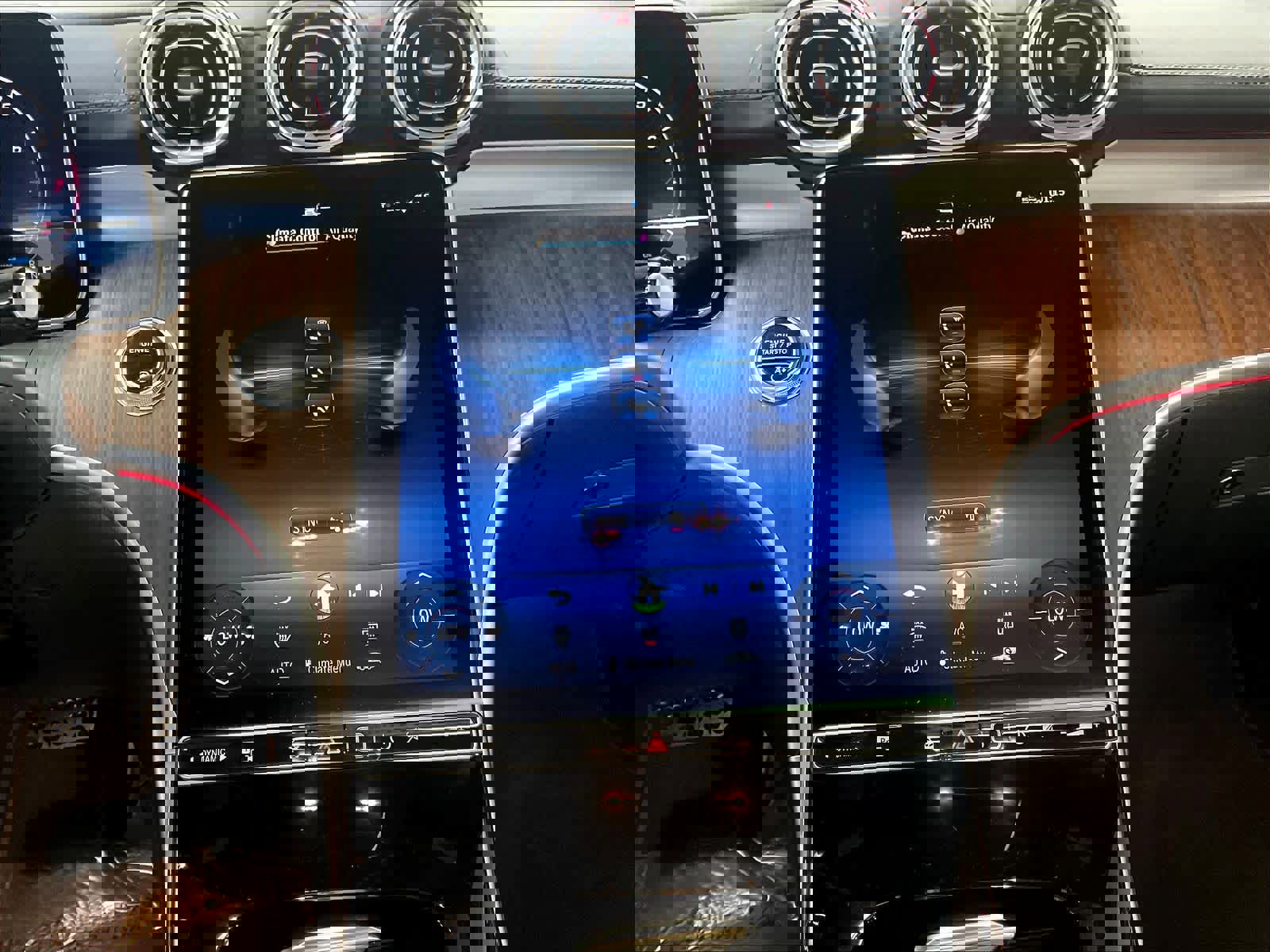 Used 2025 Mercedes-Benz C 300 4MATIC Sedan image 8