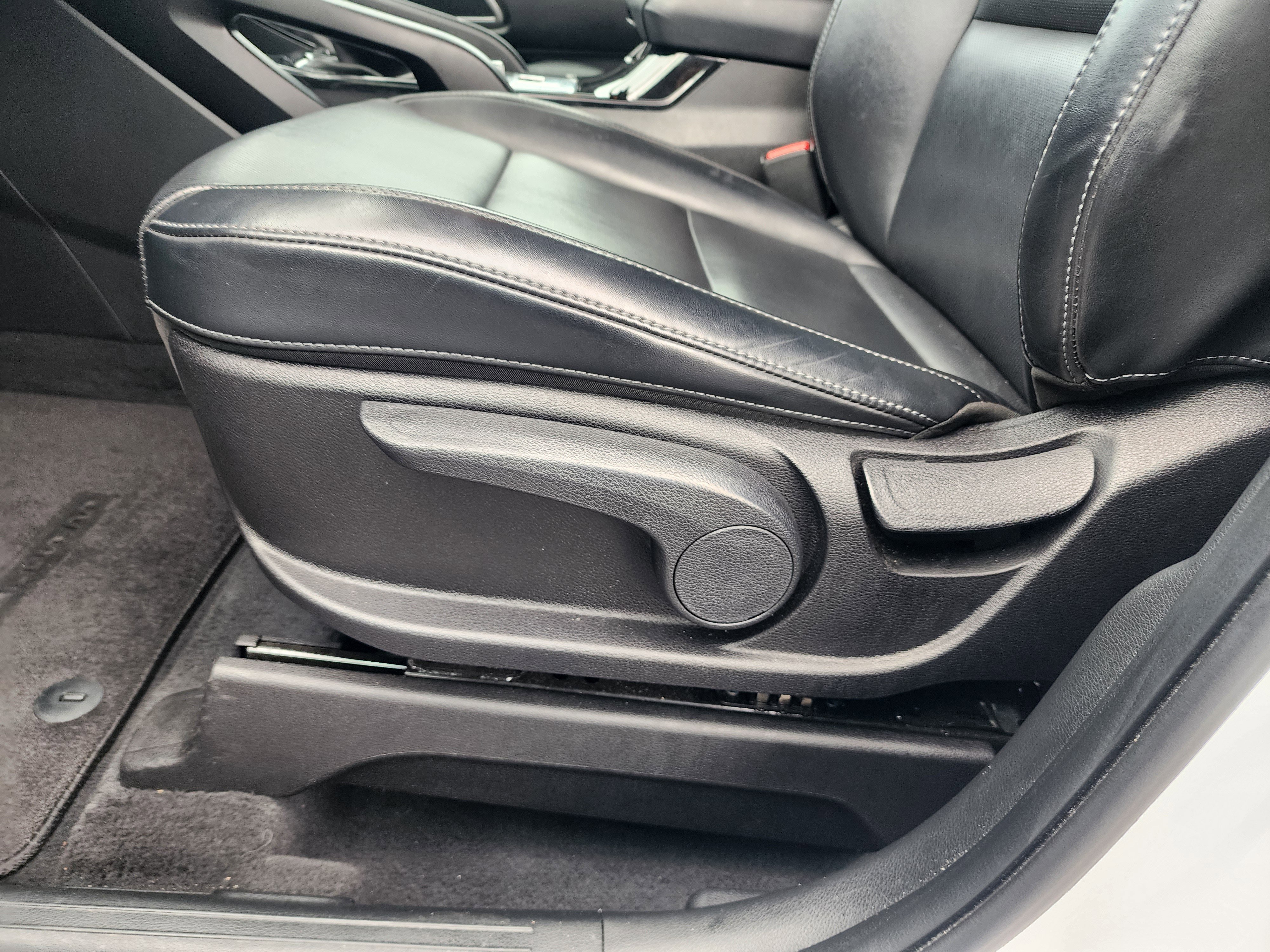 Used 2024 Kia Telluride LX image 24