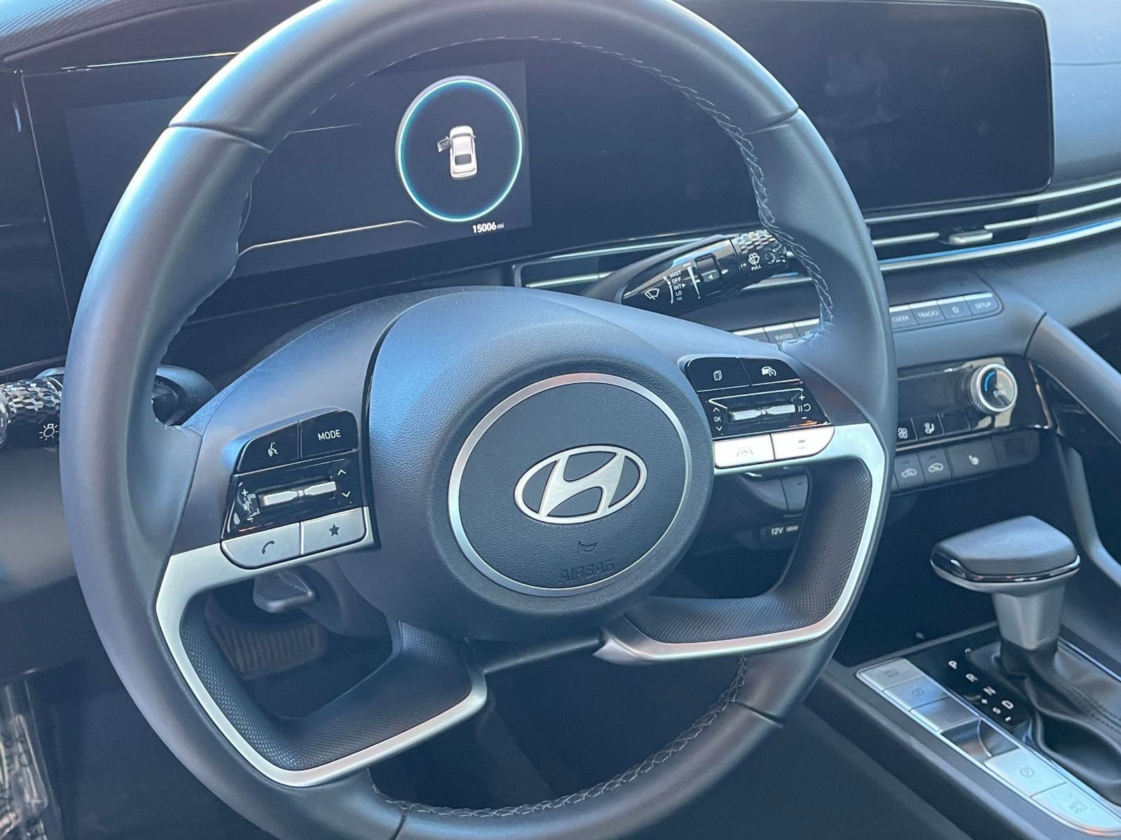 Used 2025 Hyundai Elantra SEL image 28