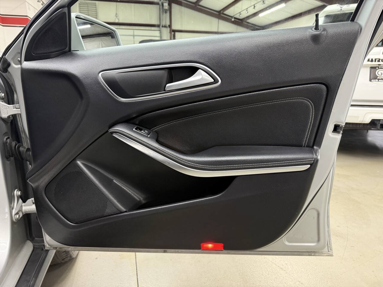 Used 2017 Mercedes-Benz GLA 250 4MATIC image 16