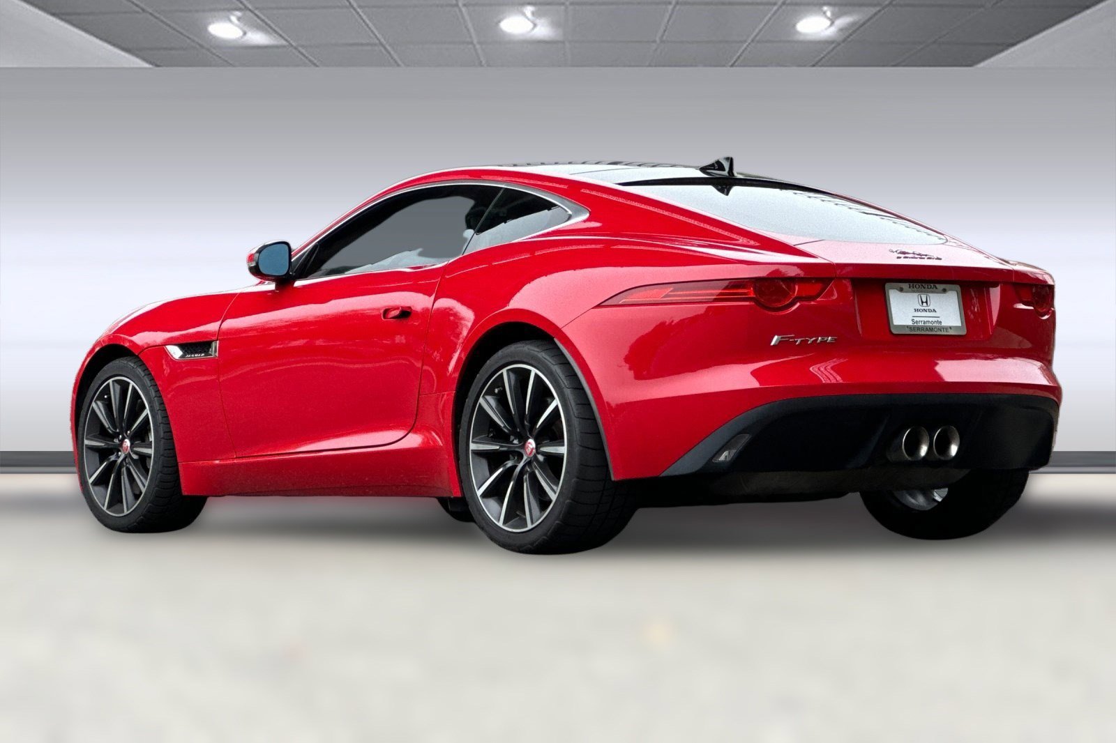 Used 2015 Jaguar F-TYPE Coupe image 3