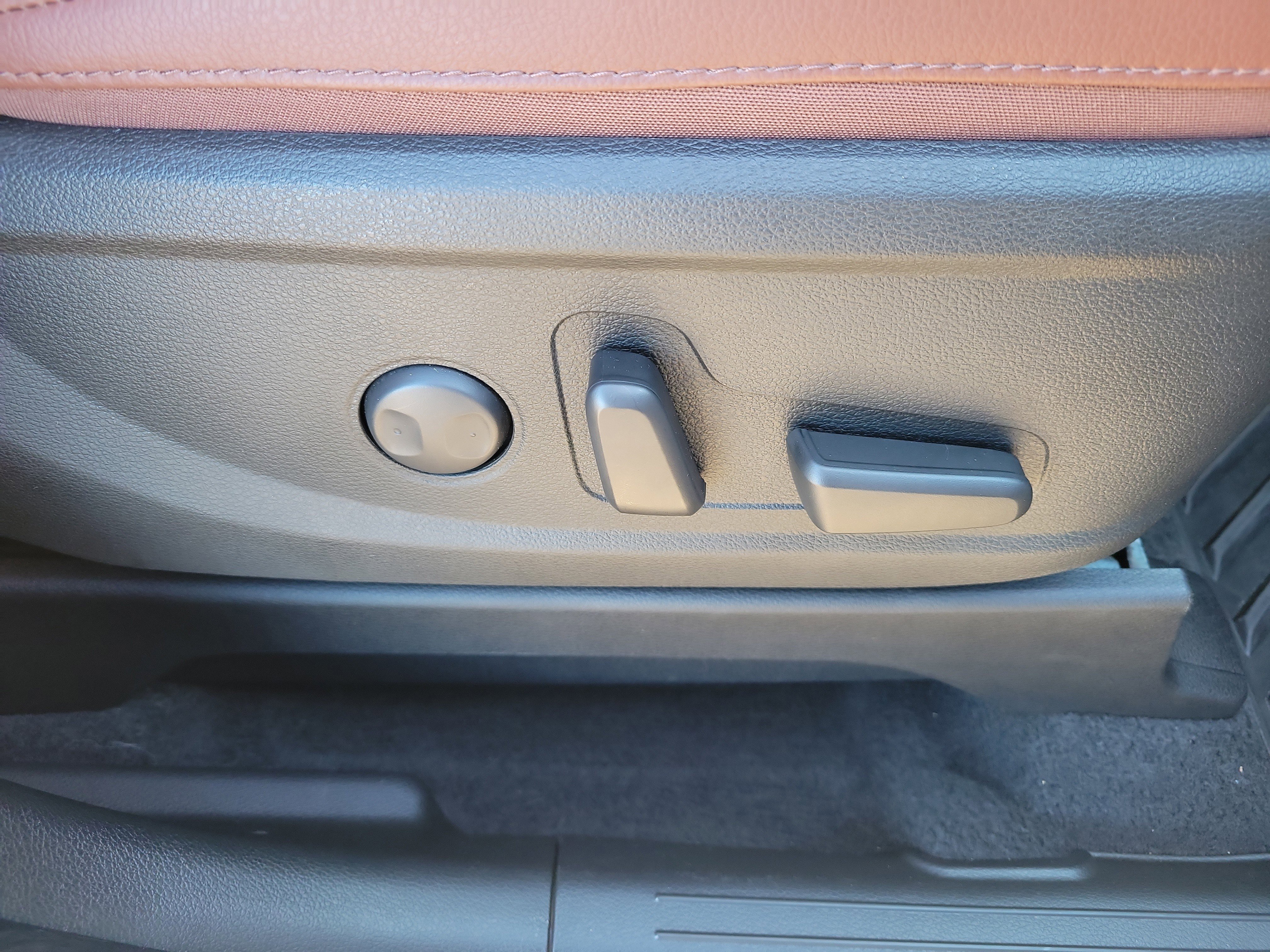 Used 2023 Kia Telluride SX image 9