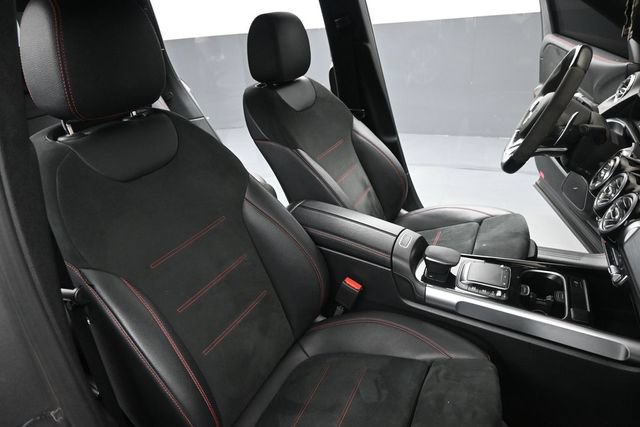 Used 2021 Mercedes-Benz GLB 35 AMG 4MATIC image 19
