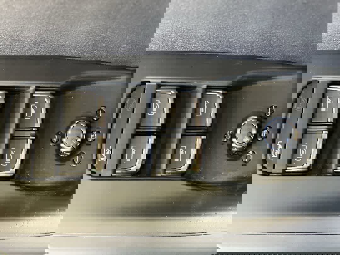 Used 2018 Audi Q3 2.0T Premium Plus w/ Premium Plus Package image 16