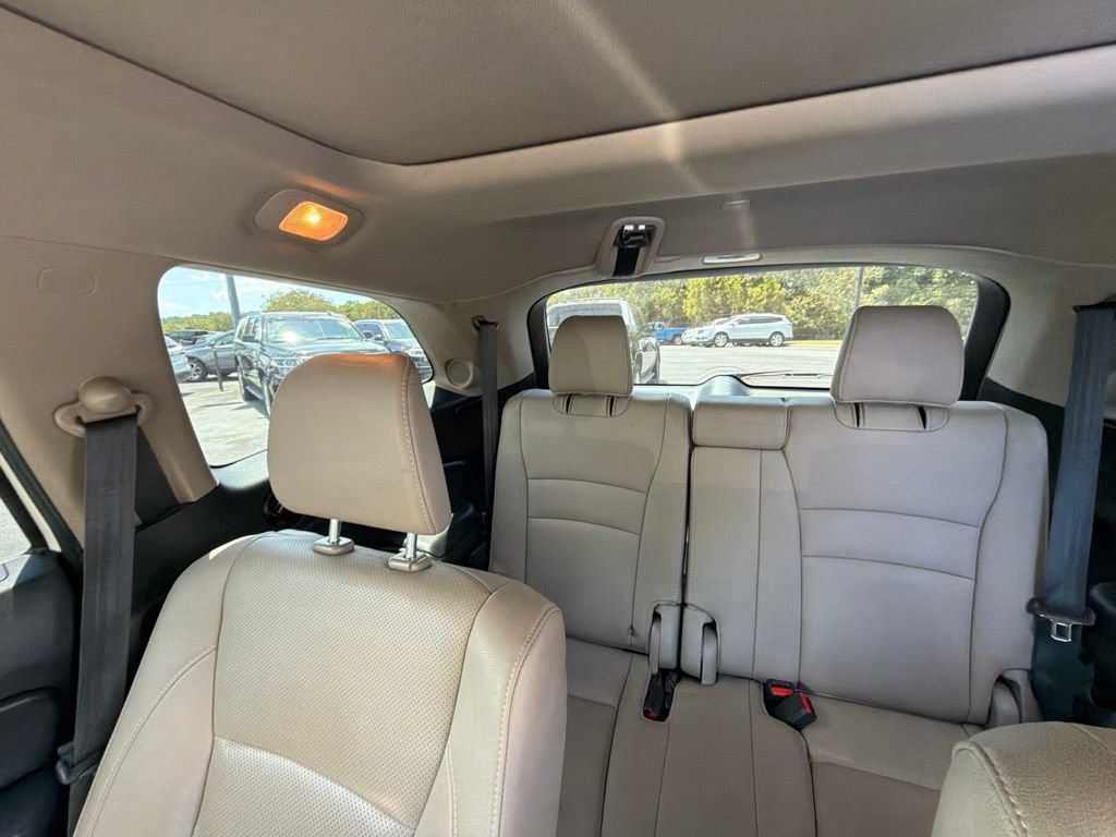 Used 2019 Honda Pilot Elite image 11