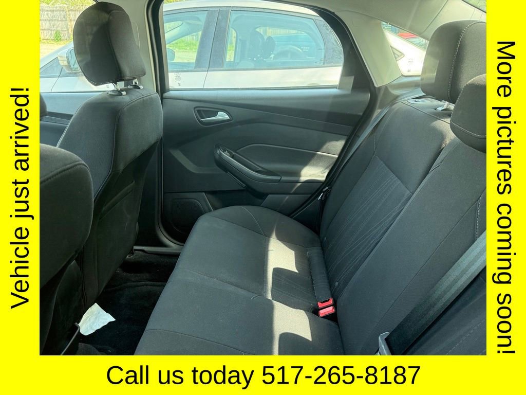 Used 2017 Ford Focus SE FWD image 4
