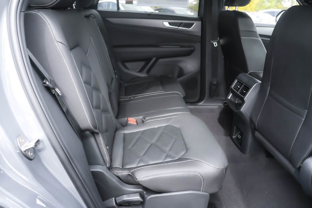 New 2026 Volkswagen Atlas Cross Sport SE image 37
