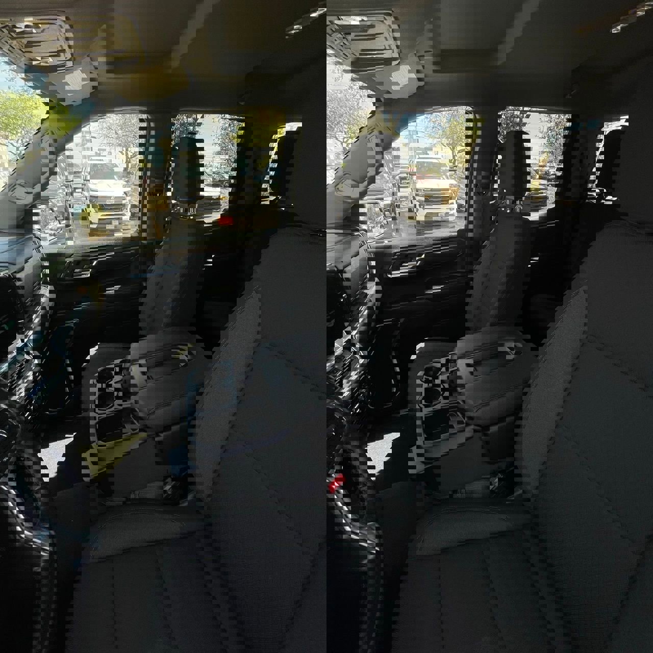 Used 2025 Chevrolet Silverado 1500 LT image 22