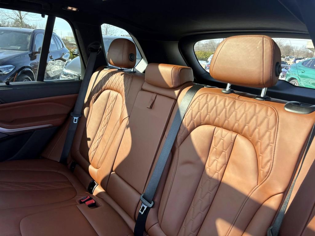 Used 2023 BMW X5 M50i w/ Executive Package image 25