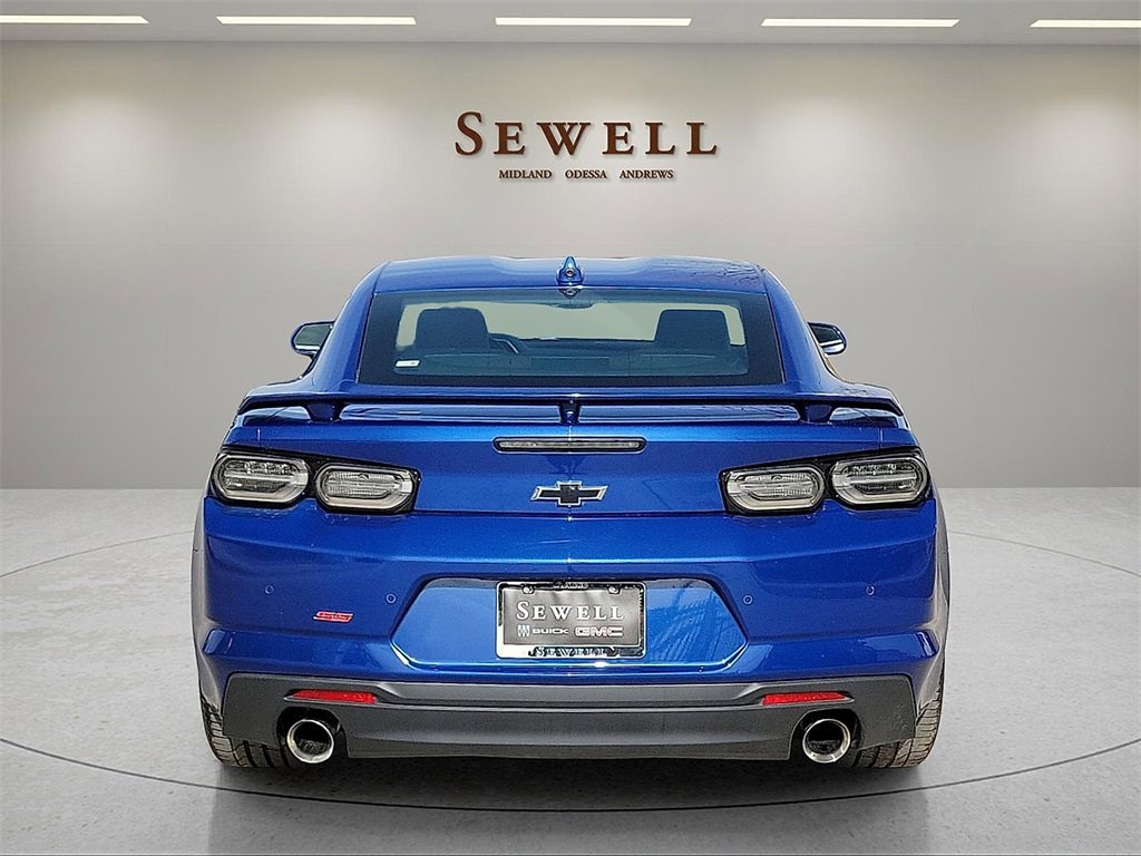 Used 2021 Chevrolet Camaro SS image 4