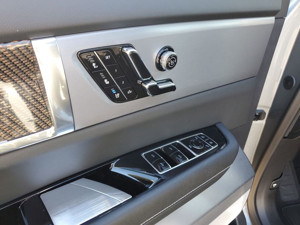 New 2026 Cadillac Vistiq Sport image 23