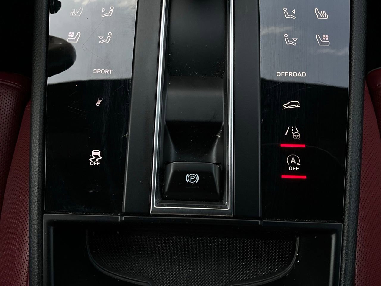 Used 2022 Porsche Macan S image 26