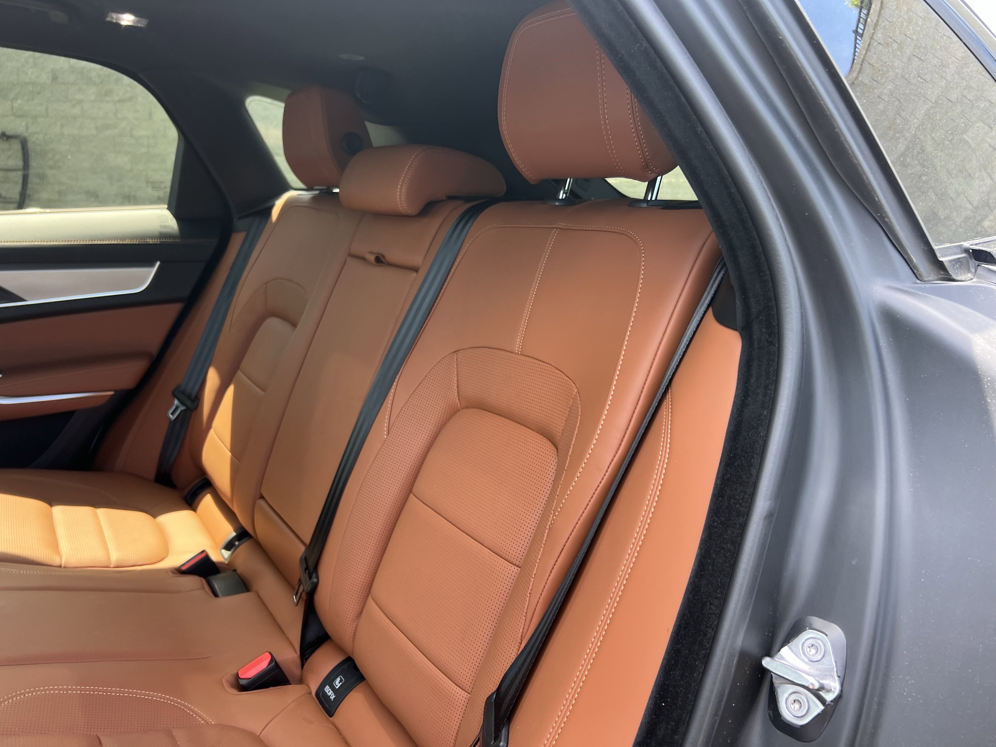 Used 2026 Jaguar F-PACE R-Dynamic S AWD/4WD image 29