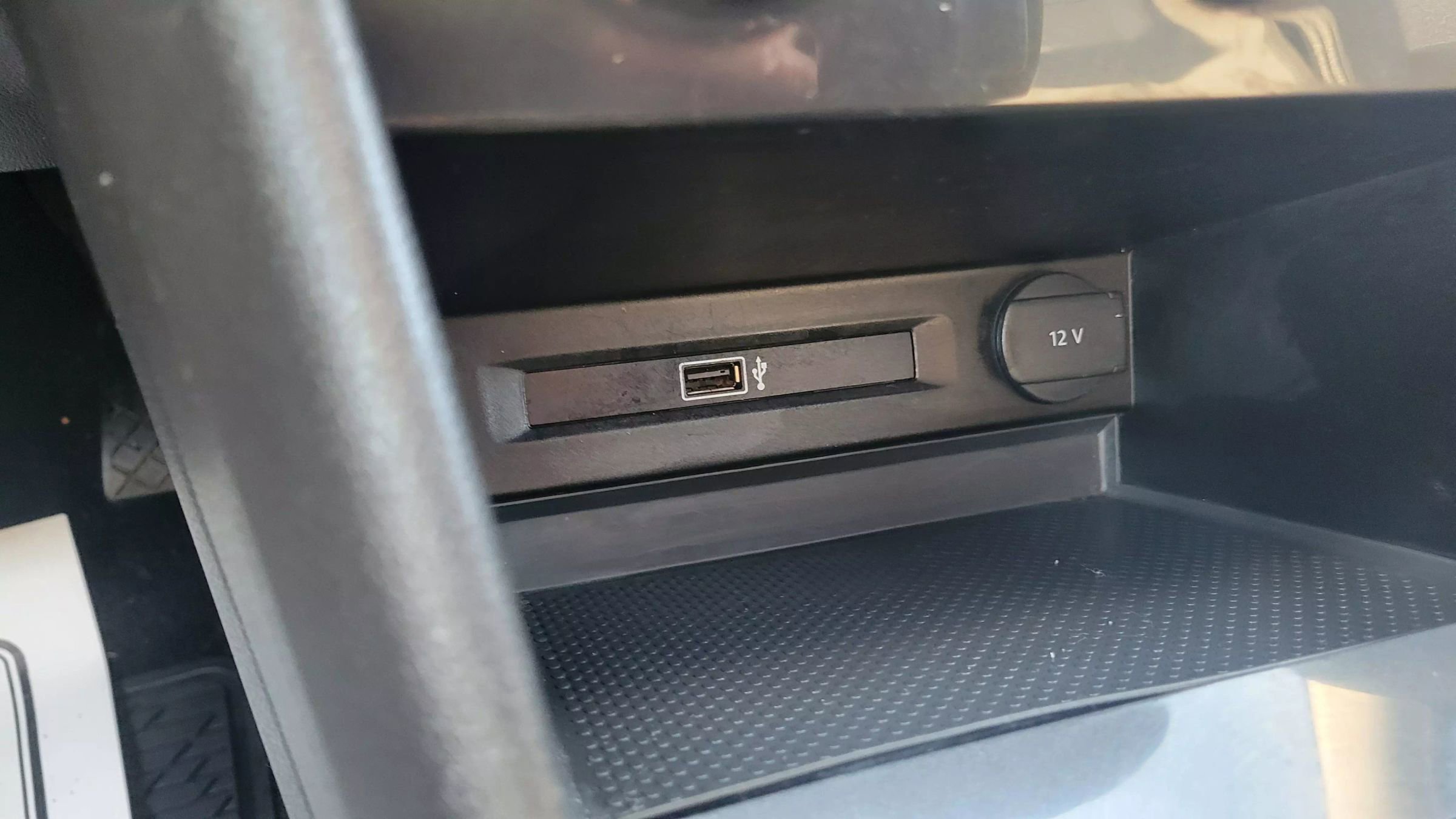 Used 2018 Volkswagen Tiguan S image 26