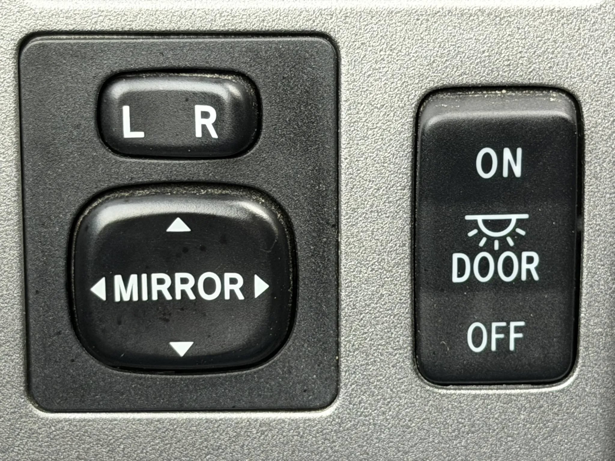 Used 2011 Toyota Tundra 2WD CrewMax w/ Tow Pkg image 17