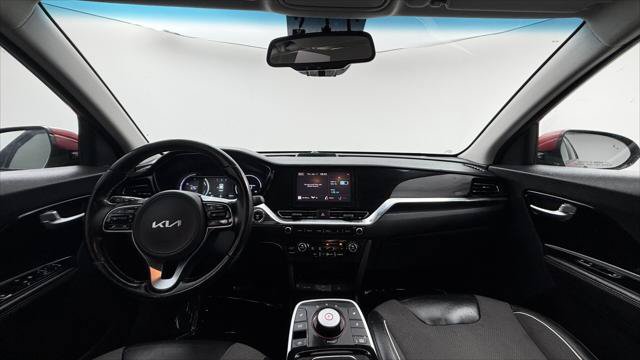 Used 2022 Kia Niro EX w/ Cold Weather Package FWD image 24