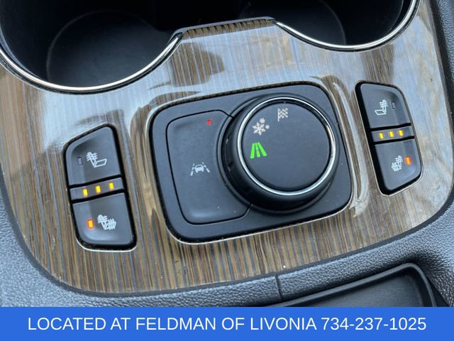 Certified 2023 GMC Acadia SLE w/ Driver Convenience Package image 34