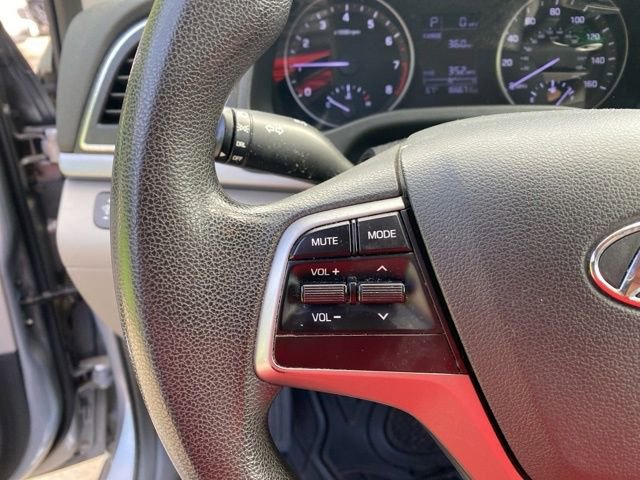 Used 2017 Hyundai Elantra SE FWD image 19