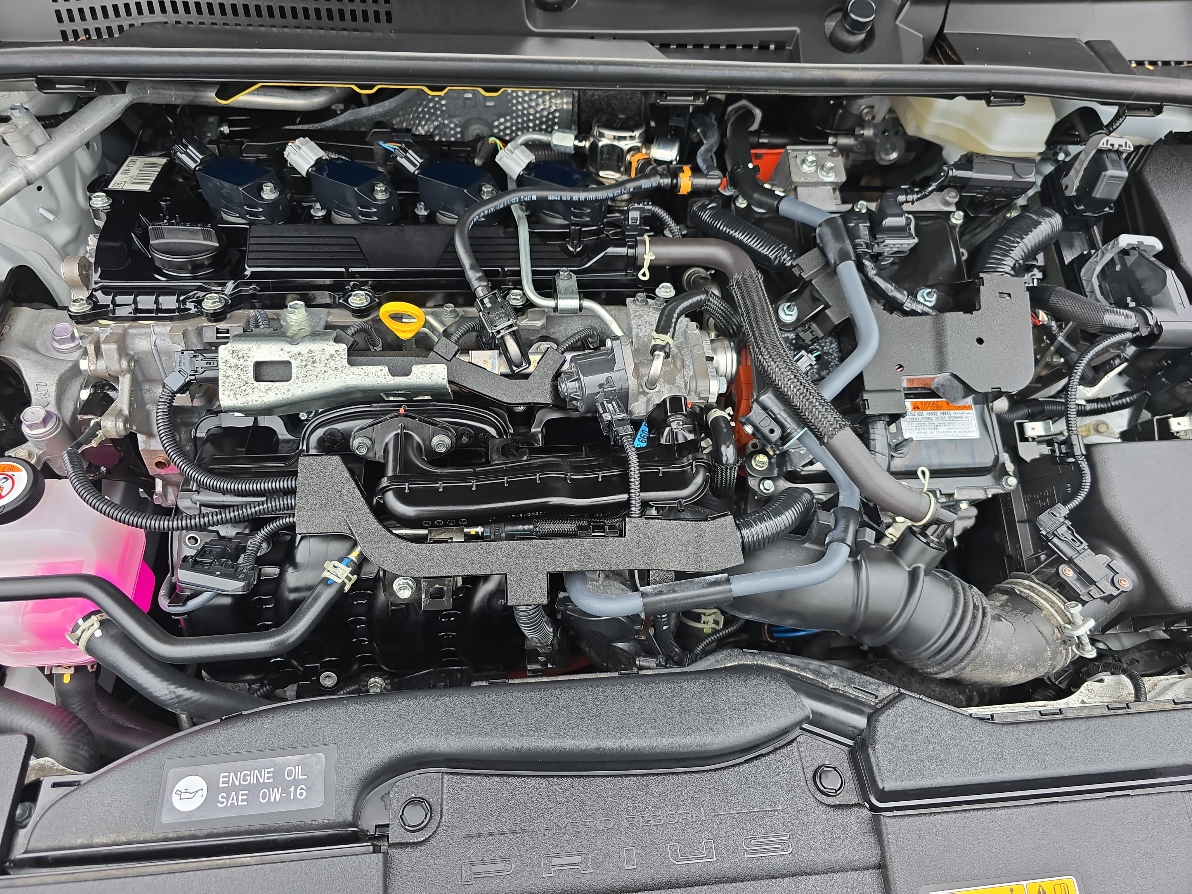 Used 2025 Toyota Prius XLE FWD image 26