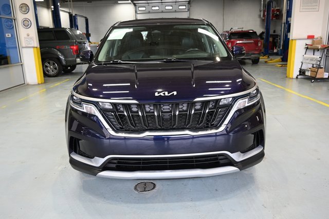 Used 2022 Kia Carnival LX image 2