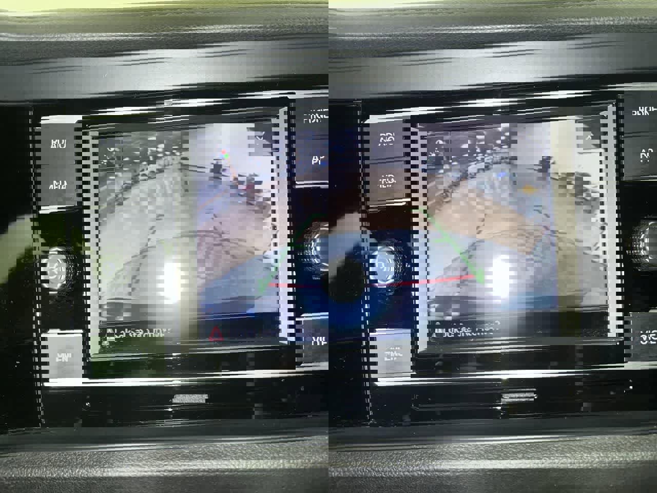 Used 2024 Volkswagen Jetta SE image 19