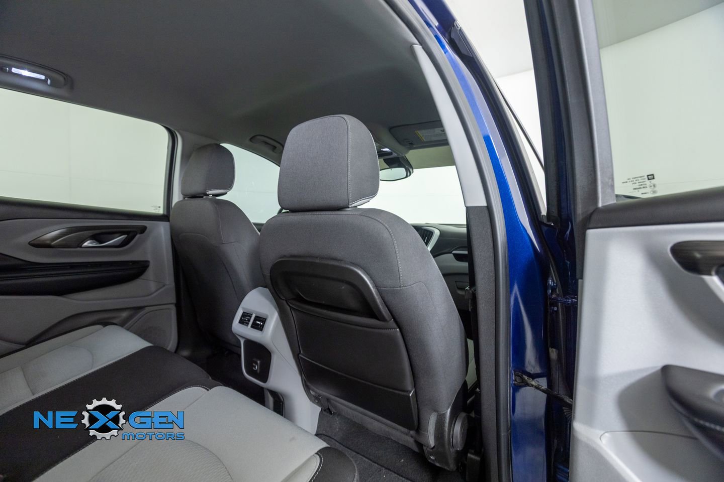 Used 2022 GMC Terrain SLE w/ Driver Convenience Package image 33