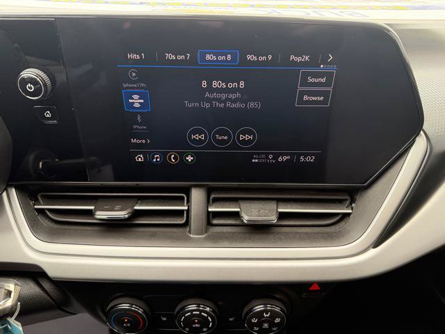 Used 2024 Chevrolet Trax LS w/ LS Convenience Package FWD image 17